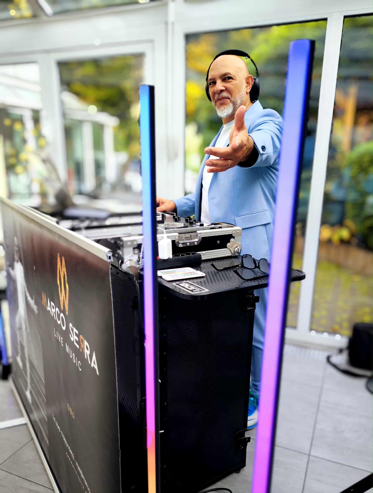 Modernes DJ-Setup fuer Event und Hochzeit in Weinheim